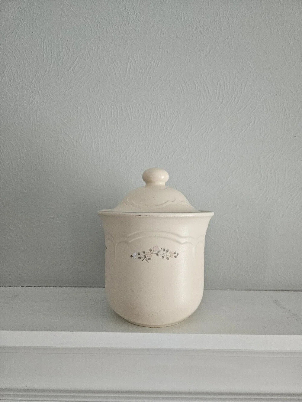 Vintage/Y2K Pfaltzgraff Remembrance Floral Stoneware Canister Jar With Lid